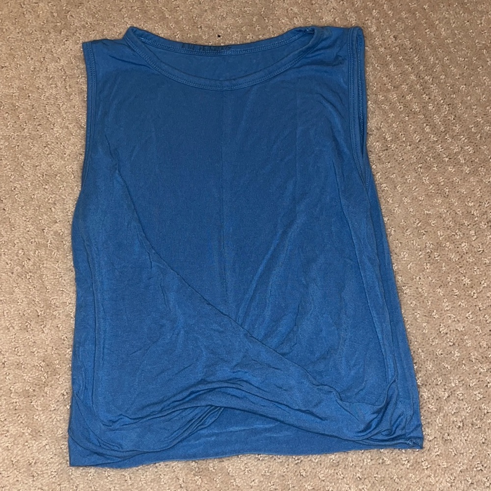 Super cute Alo blue shirt with a knot cross thingy